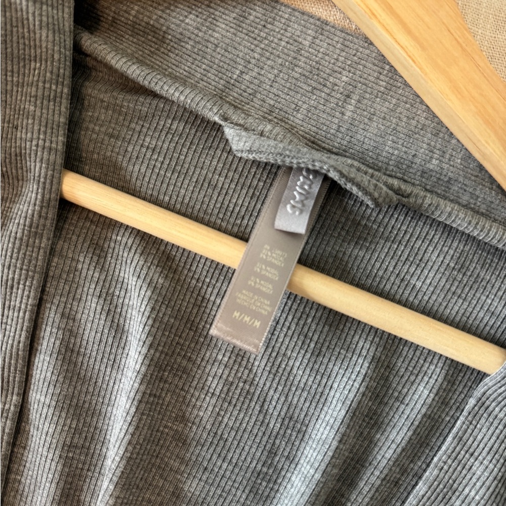Skims Soft Lounge Robe - Picture 3 of 4